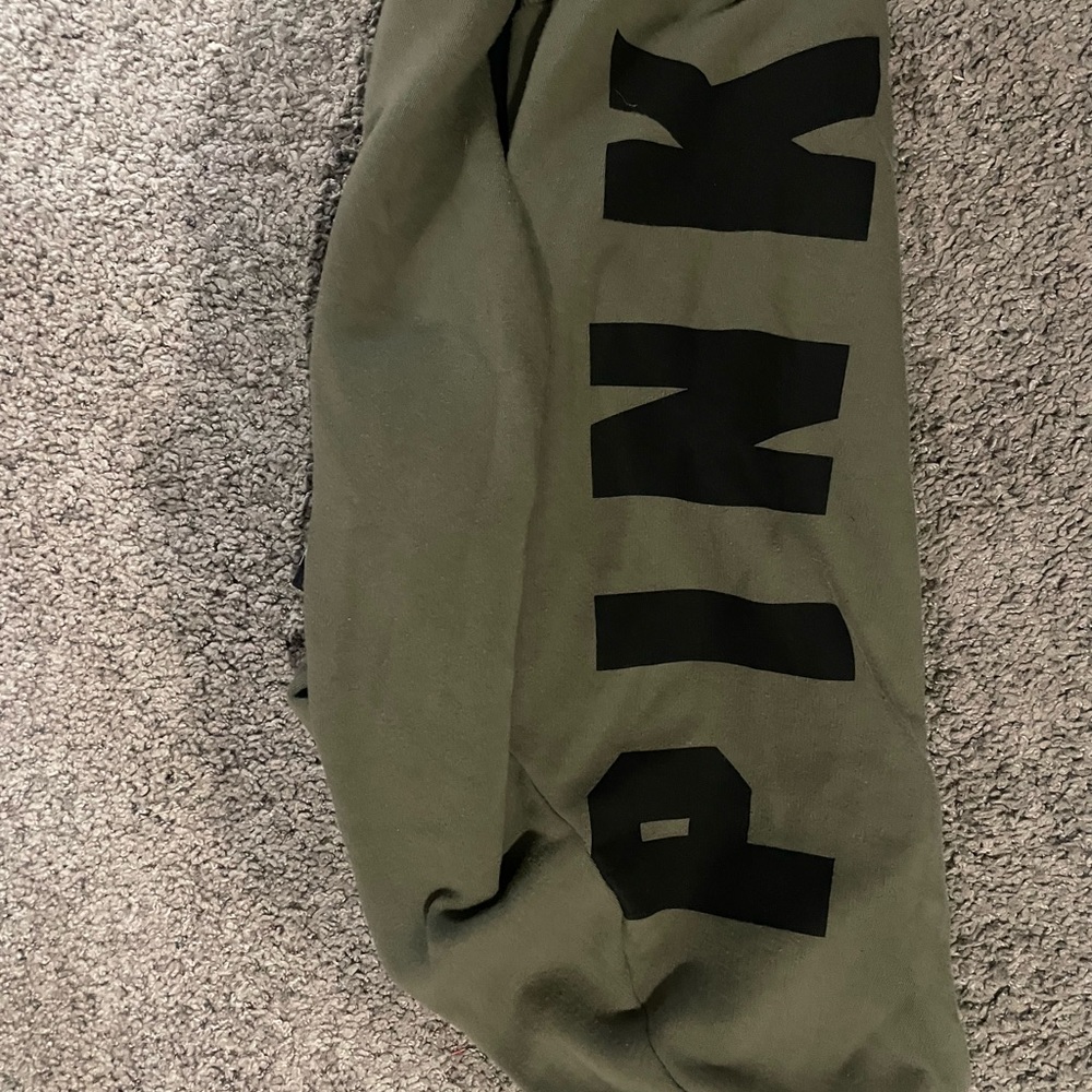 Victoria’s Secret small leggings plus shirt